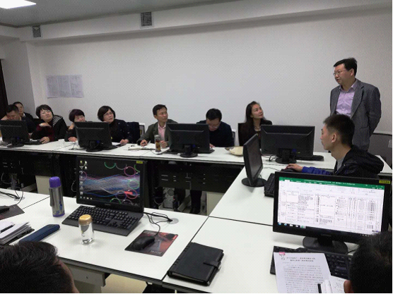 ��ǿ����Э����ͨ ������չ�����ݷ�����̸���ڶ��ڣ�